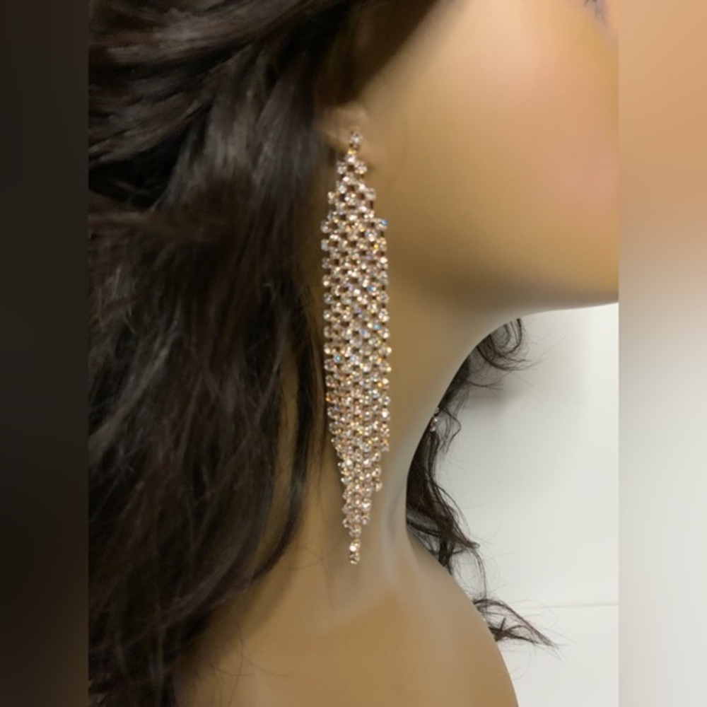 🌺Rhinestone Dangle Earrings